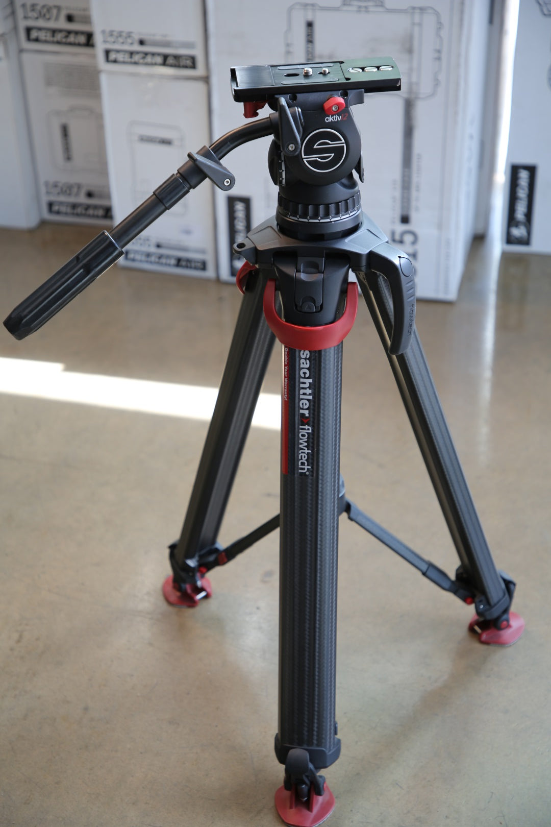 Sachtler aktiv12T Pre-Owned Head with Flowtech 100 MS Carbon Fibre Tripod