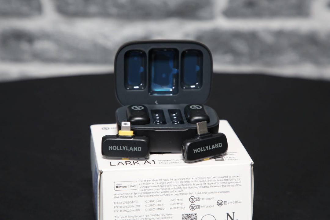 Hollyland LARK A1 Combo Wireless Mic System with USB-C and Lightning - Ex Demo