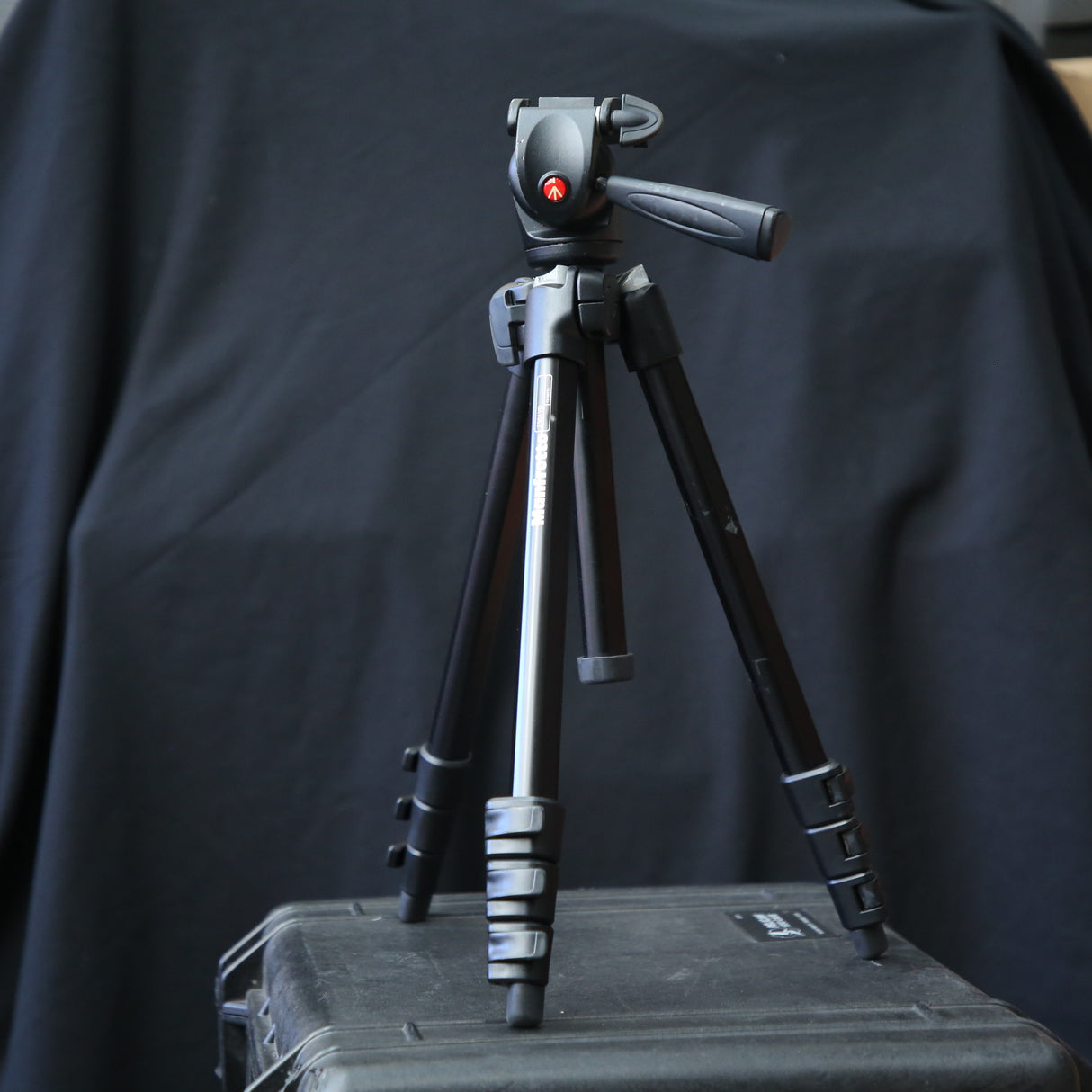 Manfrotto 7301YB tripod