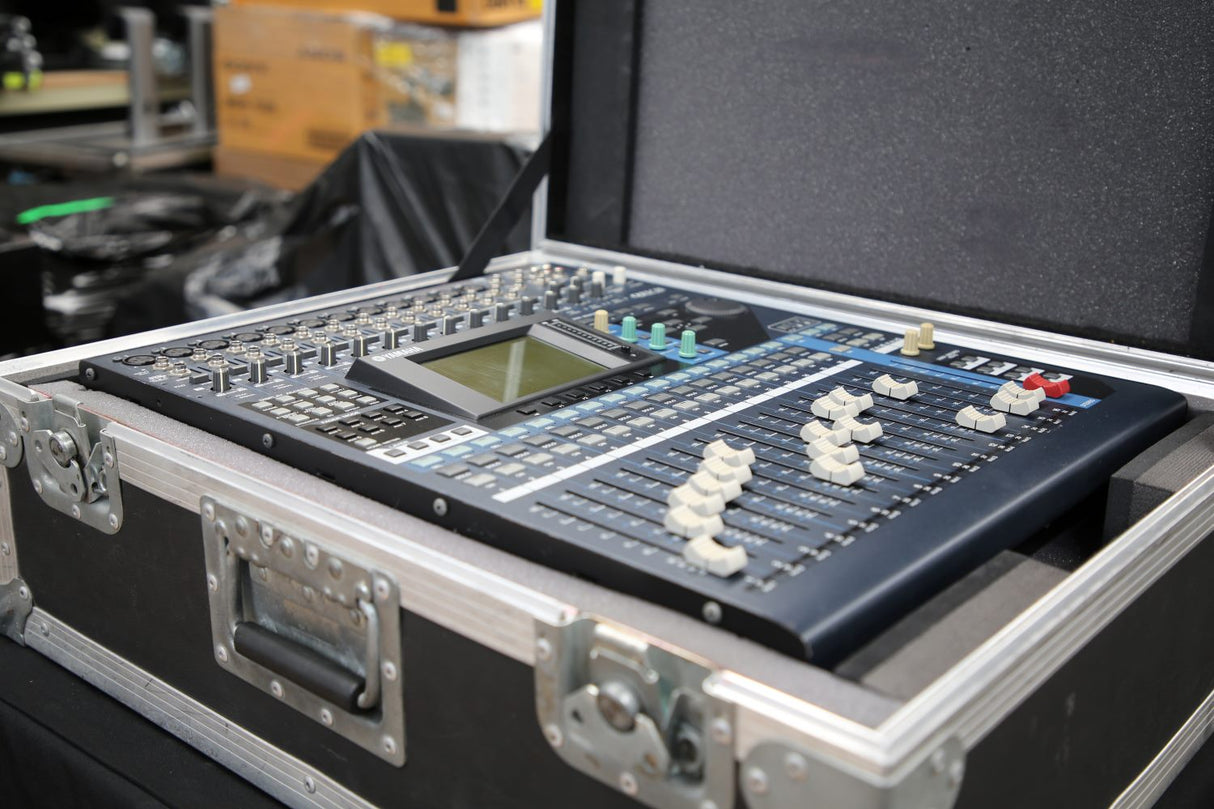 Yamaha 01V96 Digital Audio Mixer with Case - Preowned
