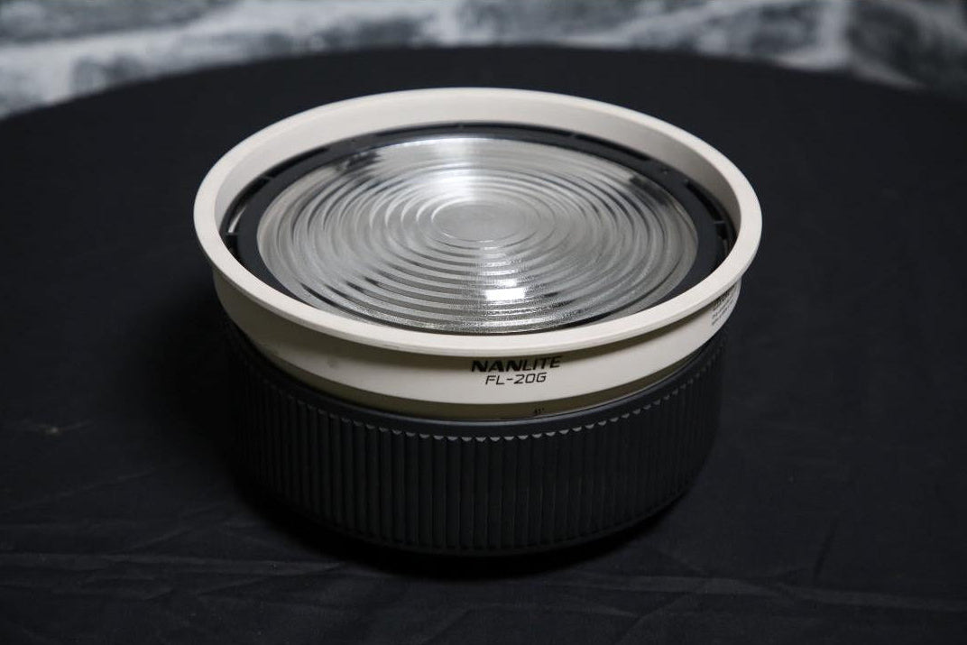 Nanlite FL-20G Fresnel Attachment w/ Barn Doors - Preowned