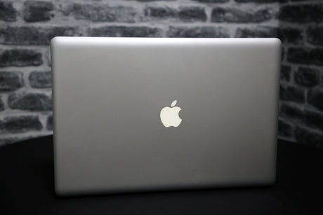 Apple Macbook 17" pro A1297 with box - Preowned