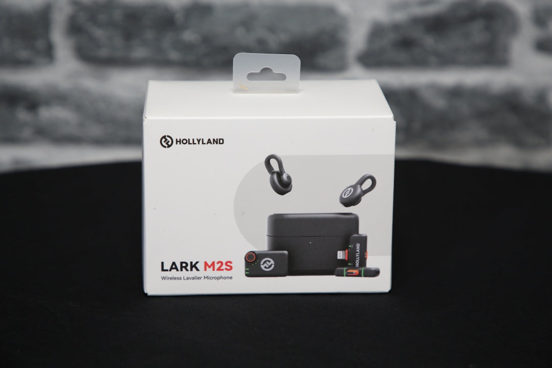 Hollyland LARK M2S Ultimate Combo Microphone System USB C and Lightning - Ex Demo