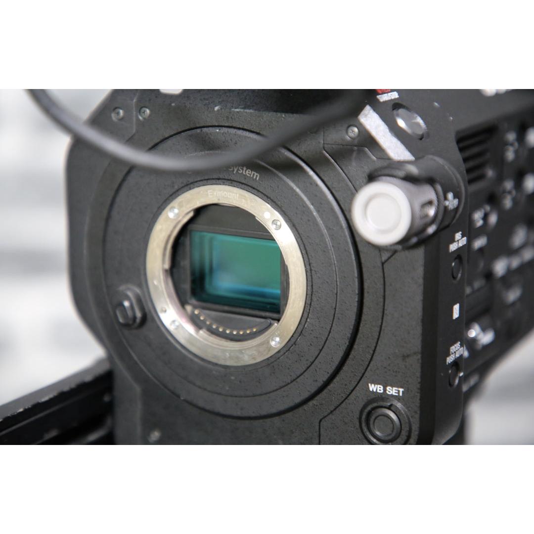 SONY PXWFS7 Camera Kit - Preowned